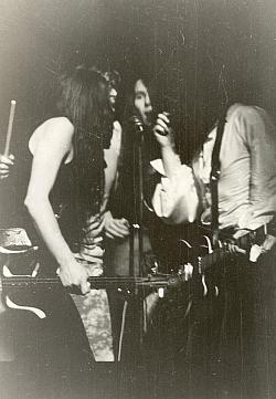 Golden Earring show photo April 04, 1970 Den Haag - Congresgebouw